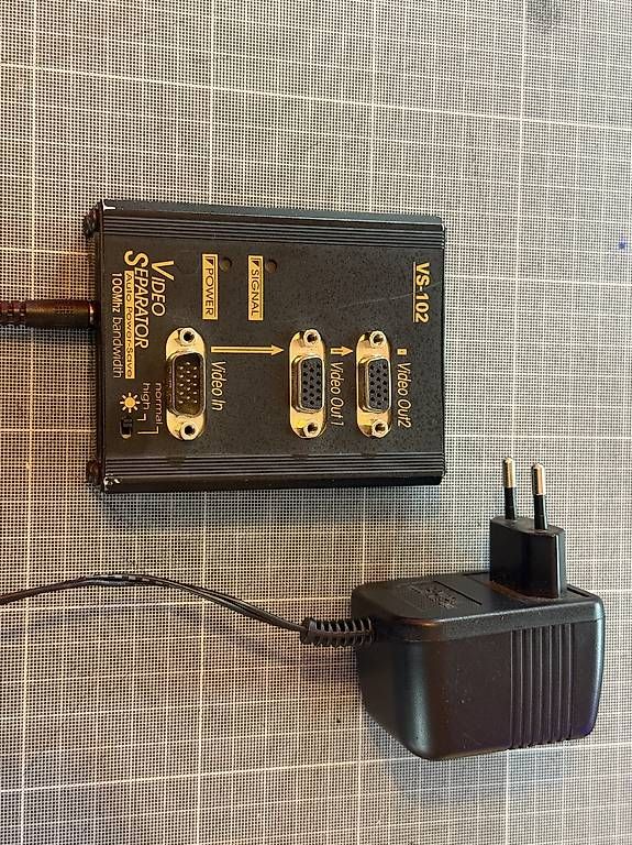 Unità & Adattatore: Video VGA Separator VS-102 inkl. Netzteil – Usato da Muri AG venduto da Ludrigen 2