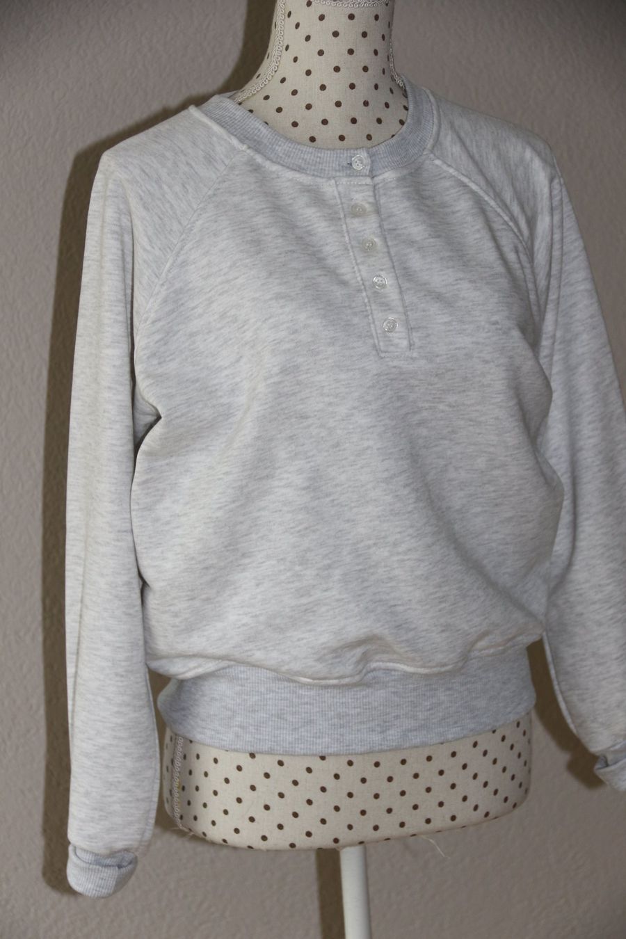 Pullover & Sweatshirts: Neues tolles Sweatshirt aus Cotton eher Gr.M – Neu (gemäss Beschreibung) aus Oberwil-Lieli von Svetlana28 4