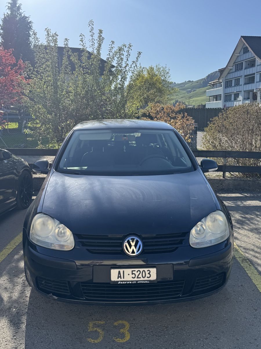 VW Automobili: Golf 5 1.6 FSI – Usato da Appenzell venduto da res_95f6 2