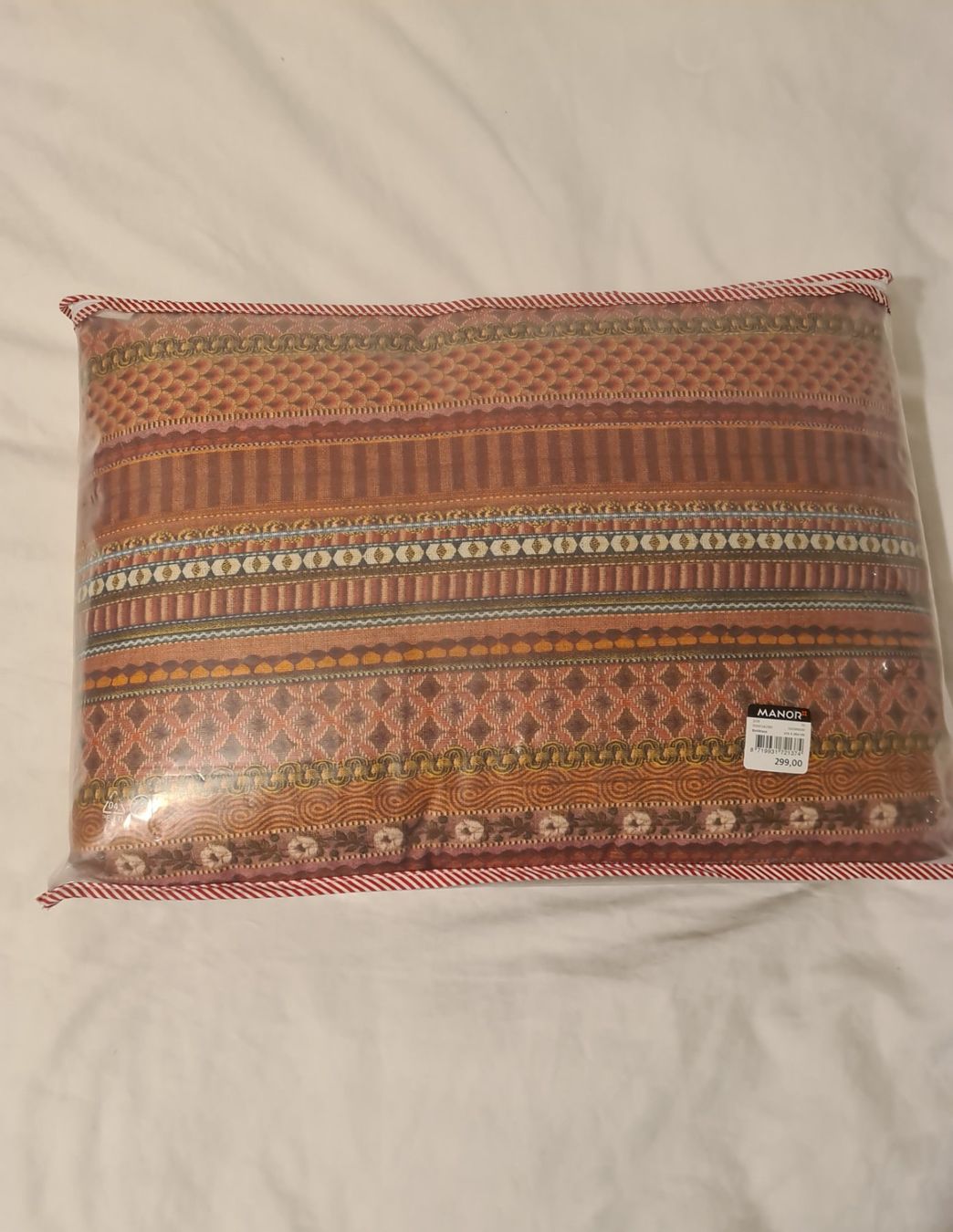 Decken: Bettüberwurf 270x260 NEU – Neu und originalverpackt aus Biel/Bienne von KatarinaFilip