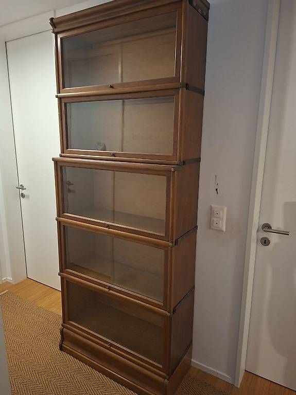 Scaffali: Antikes Bücherregal / Vitrine mit 7 Elemente Globe Wernicke – Usato da Männedorf venduto da 12_Angry_Doughnuts