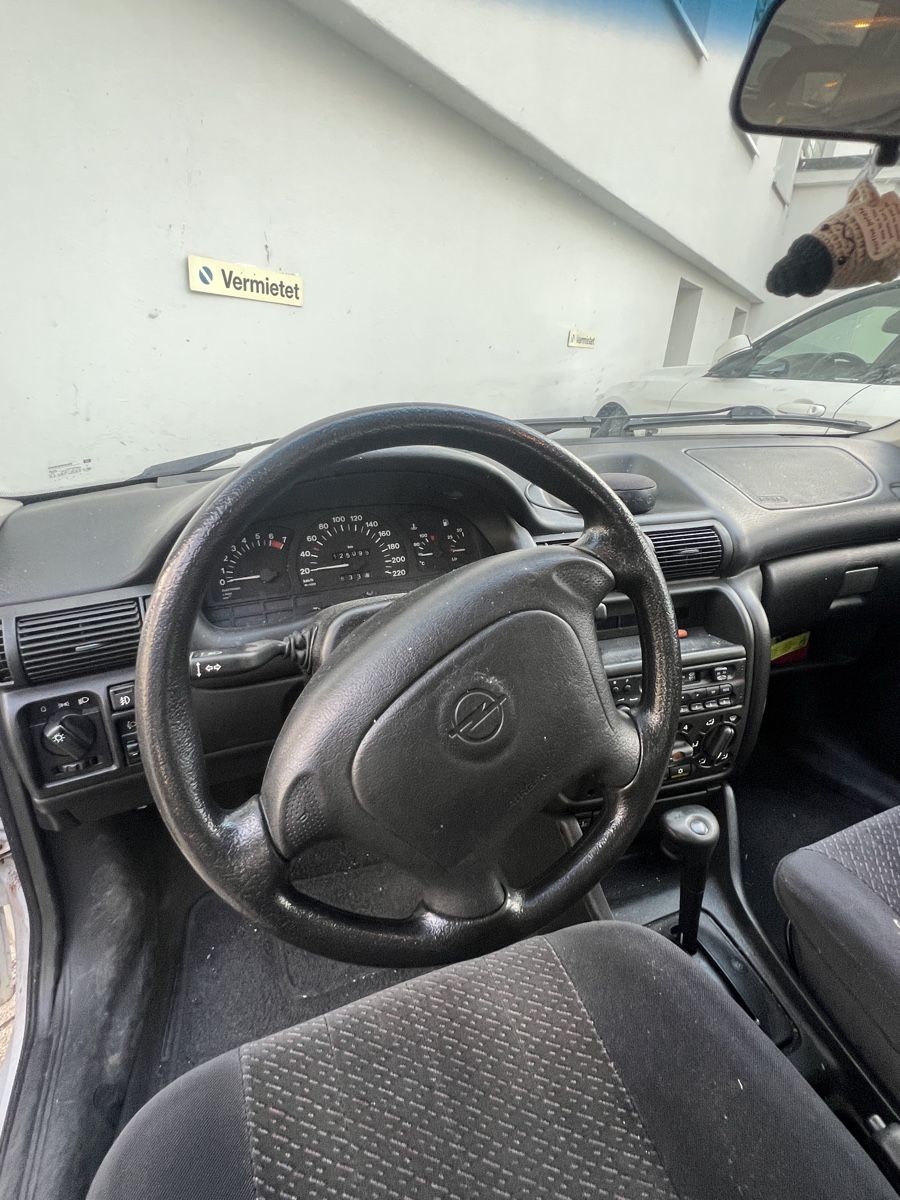 Opel Automobili: Opel Astra – Usato da Staad SG venduto da bah_8h6x 6