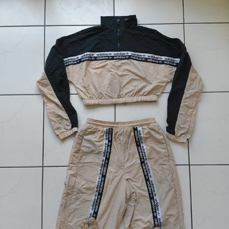 Adidas Trainingsanzug, Crop Jacke, Grösse US S