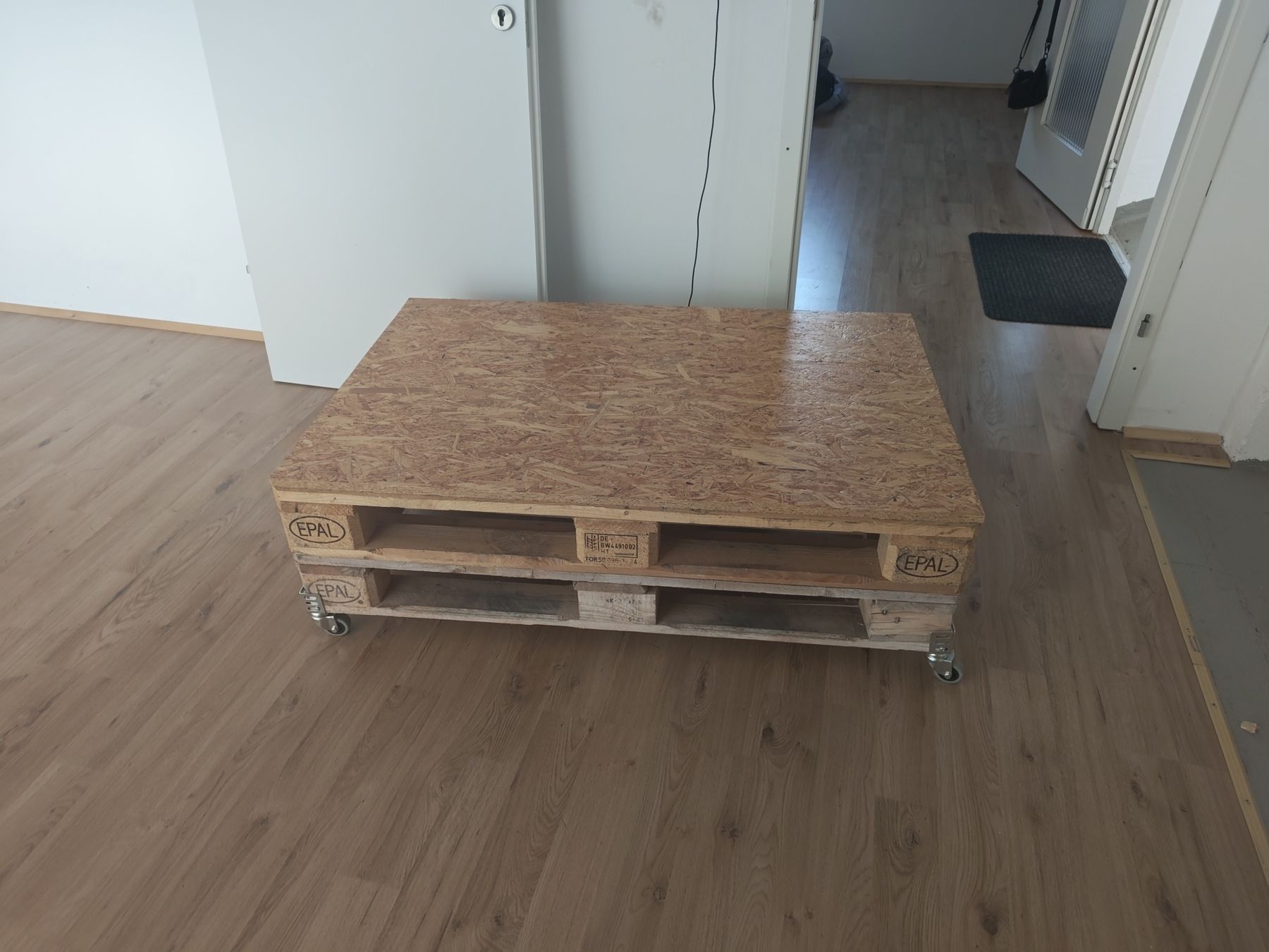Tische: palettentisch – Gebraucht aus Widnau von aeb_2hcl 1
