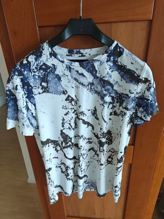 Kendall + Kylie Topshop T-Shirt in Marmor Optik, Gr. S/36