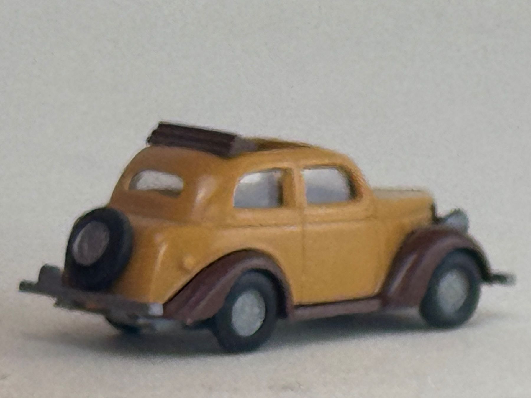 Praliné Modellautos: VE1- Praline Ford Eifel hellbraun/braun – Gebraucht aus Elm von Wikmtz 1