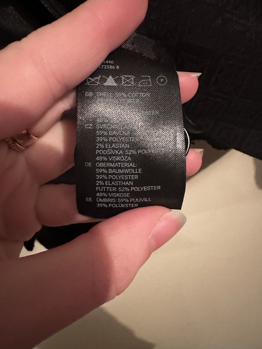 H&M Giacche: Blazer H&M Grösse 36 schwarz – Usato da Buchs AG venduto da Dasmusstduhaben 2