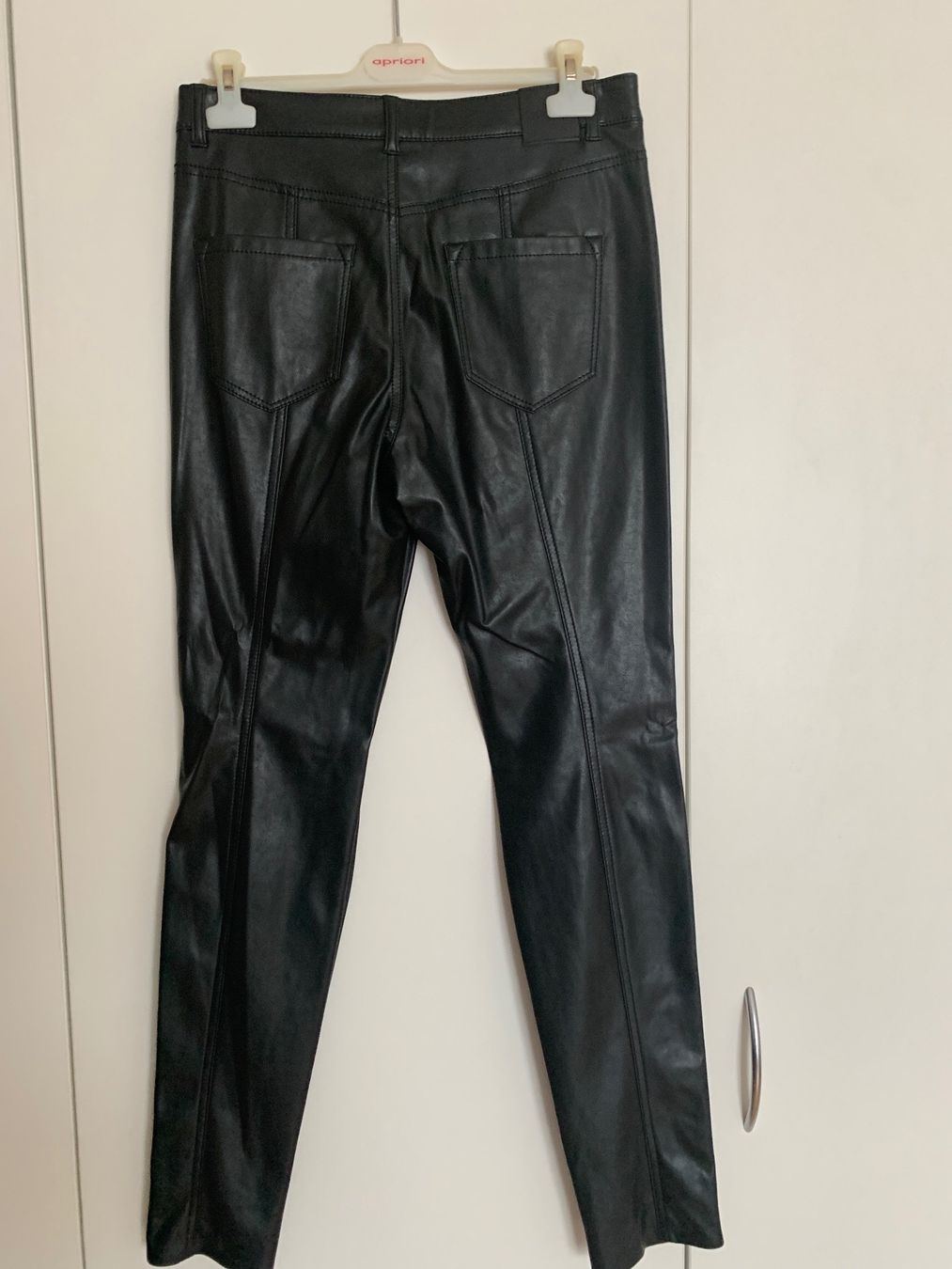 Marc Cain Pantaloni: Marc Cain - Hose in Lederoptik - neu! – Nuovo (secondo la descrizione) da Geuensee venduto da Gagisi 2