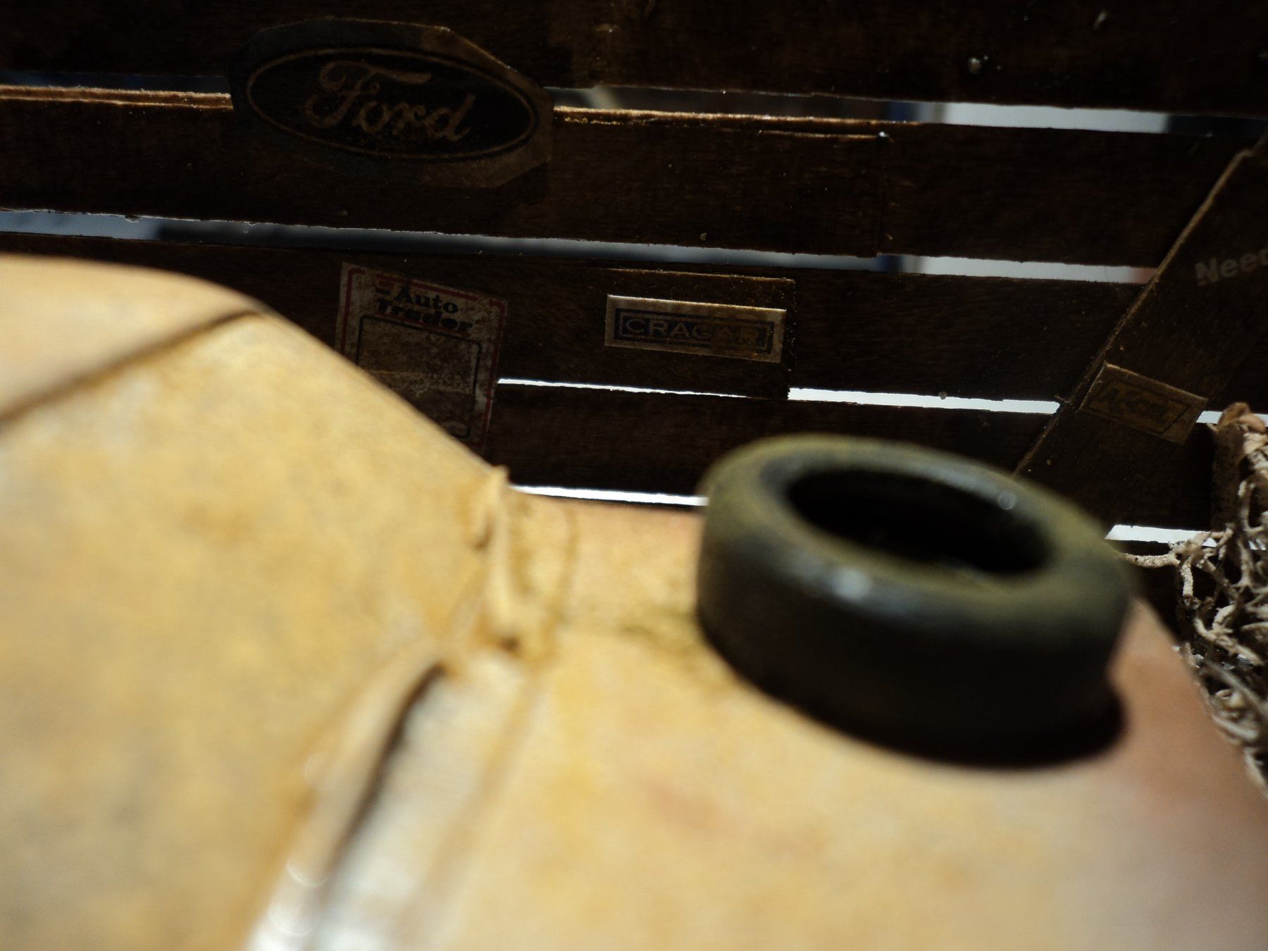 Ford Modellini d'auto: Ford Escort MK1 1/43 Diorama Hinterhof – Usato da Schwarzenburg venduto da modelCARama 8