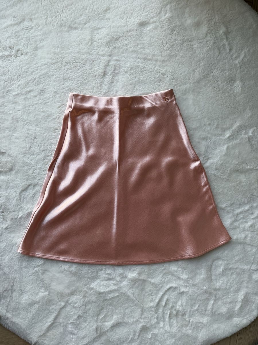 Guess Röcke: GUESS Samt Rock – Neu (gemäss Beschreibung) aus Horgen von Christina93Jolina