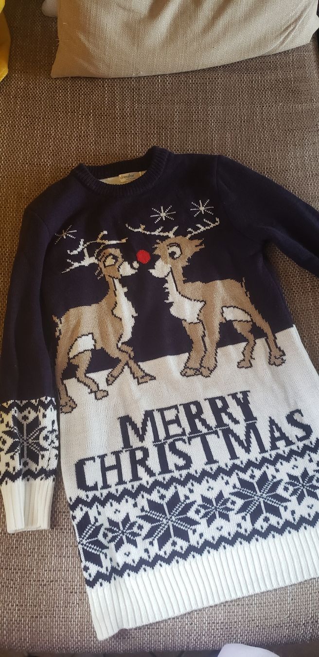Robes: Robe pull de Noël  – D'occasion à Le Séchey par Jill93