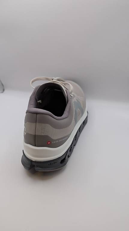 On Scarpe da donna: On running Cloud flow 5 taille 38 neuve – Nuovo e nell'imballaggio originale da Genève venduto da fabienpro 2