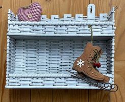 Shabby - Regal aus Rattan zum Aufhängen