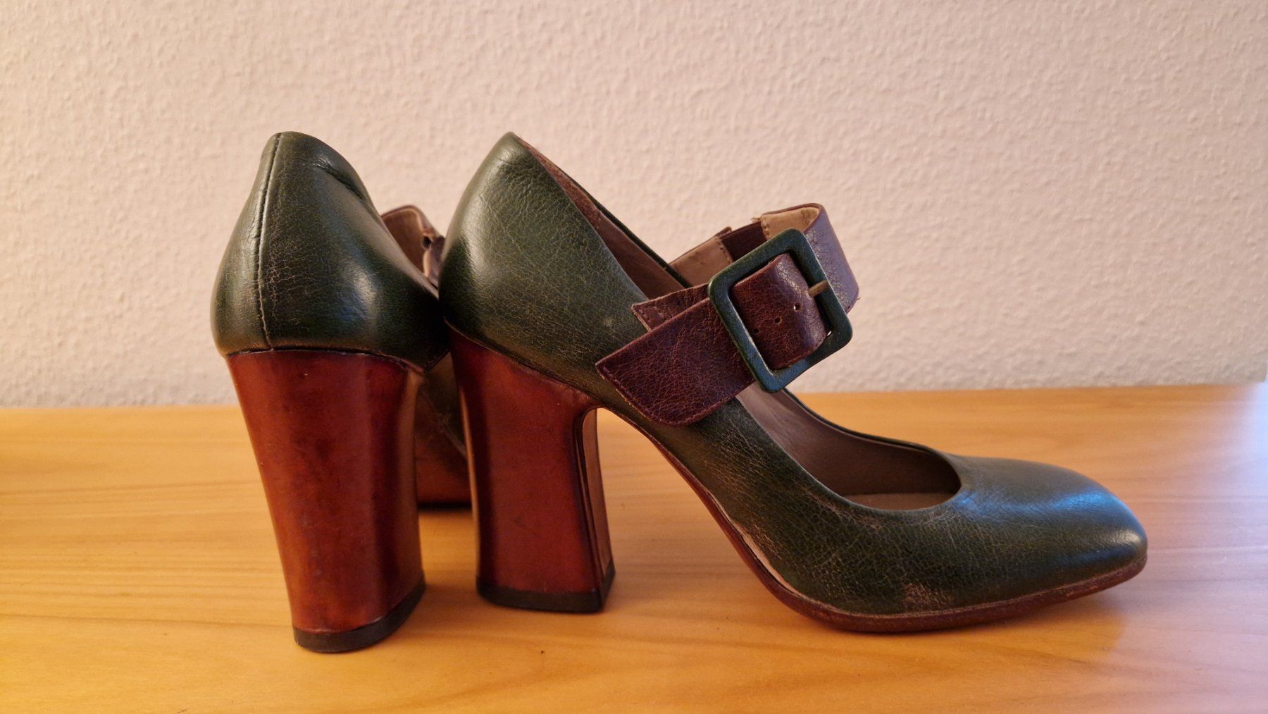 Moma Damenschuhe: Pumps von Moma – Gebraucht aus Luzern von kzu_8qsg