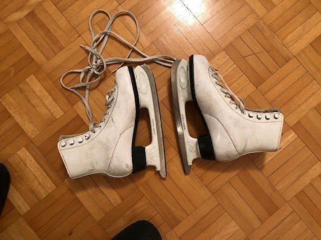 Pattini da ghiaccio: Schlittschuhe (Groesse 34) – Usato da Zürich venduto da lenchen5 1