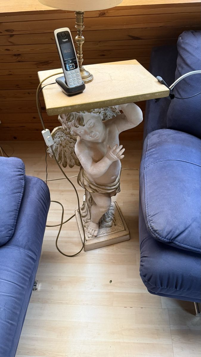 Skulpturen & Statuen: Beistelltisch Engel Putto – Gebraucht aus Basel von dafal4059 1