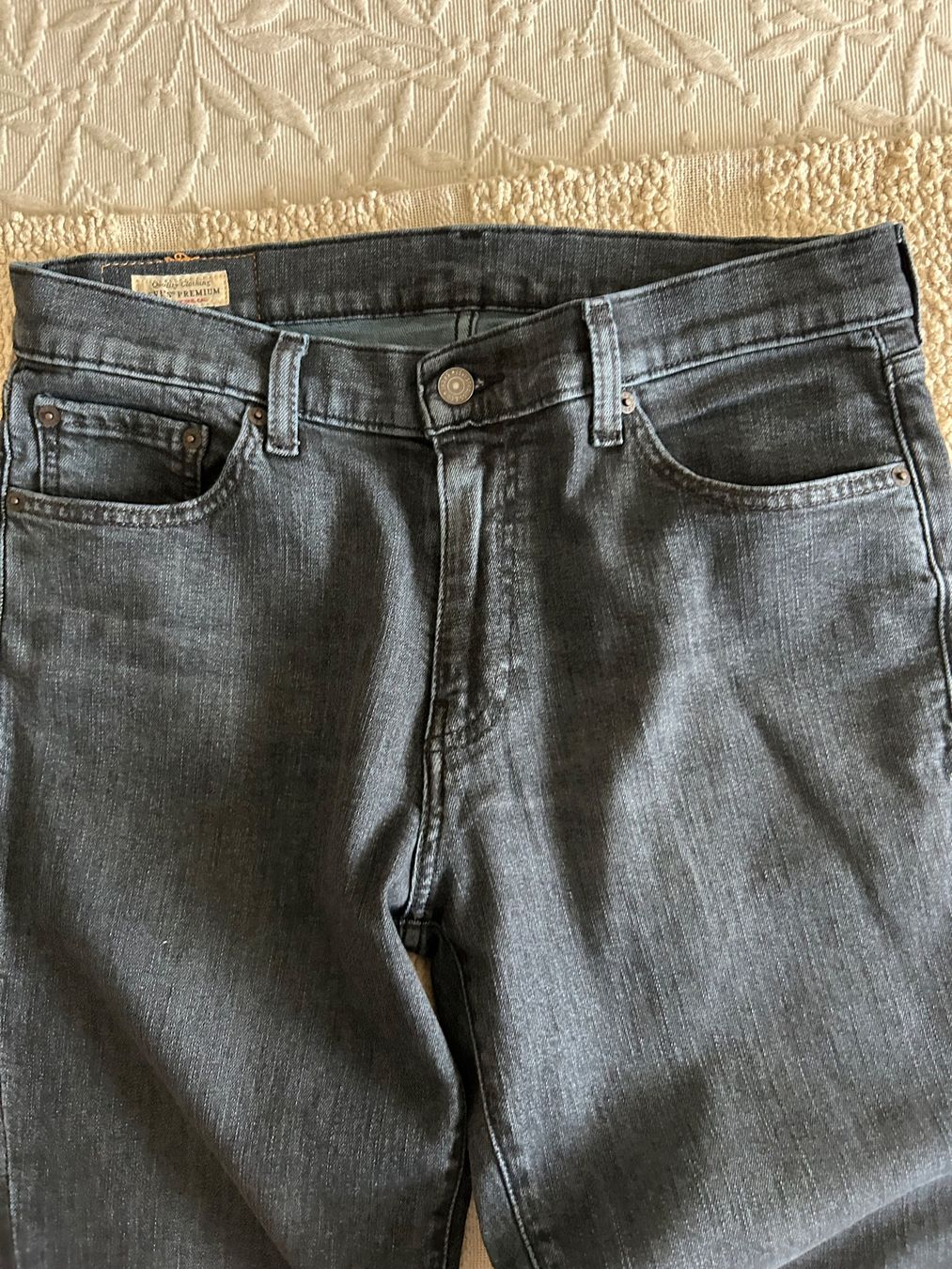 Jeans: Jeans Levi’s – Usato da Fribourg venduto da SenhorNeves 1