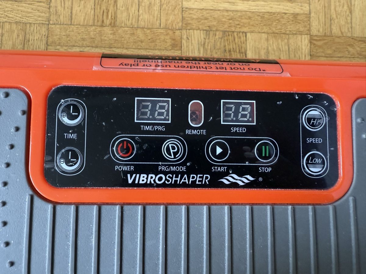 Vibroshaper Vélos d'appartement: VibroShaper Vibrationsplatte mit Originalkarton – D'occasion à Wettingen par Ni_la_lo 2
