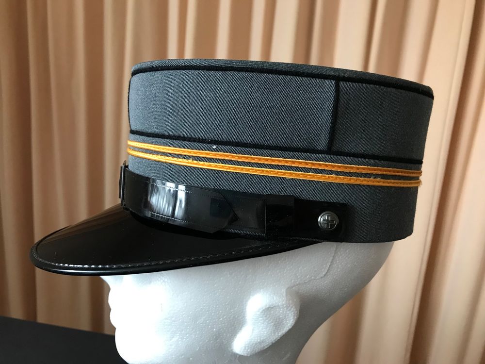 Offiziershut Schweizer Armee 4