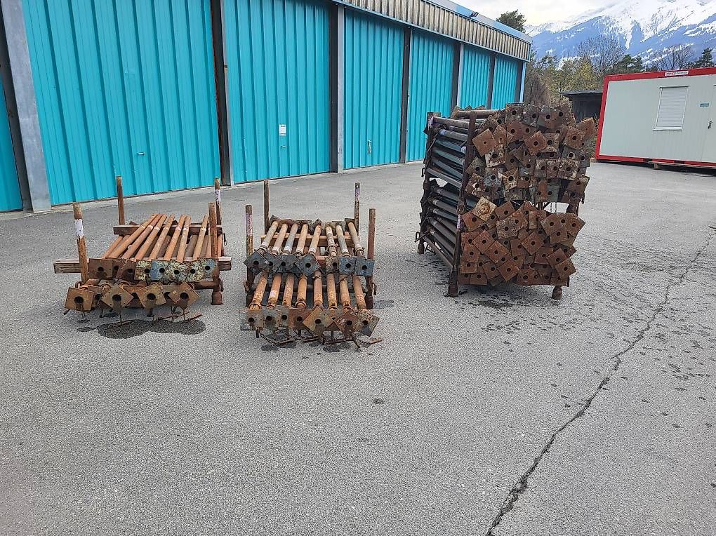 Travi: Deckenstützen auf 8 Barellen – Usato da Igis venduto da Marlu0398