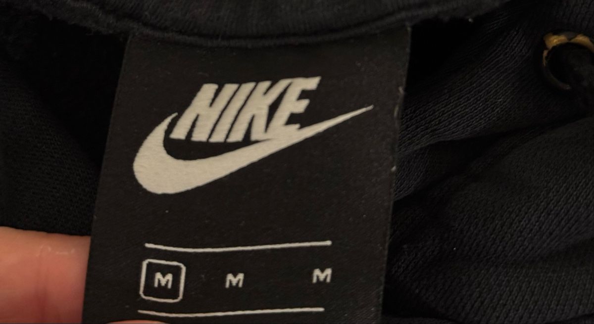 Nike Pullover & Sweatshirts: Nike Hoodie Pullover schwarz M – Gebraucht aus Winterthur von vic_1256 2