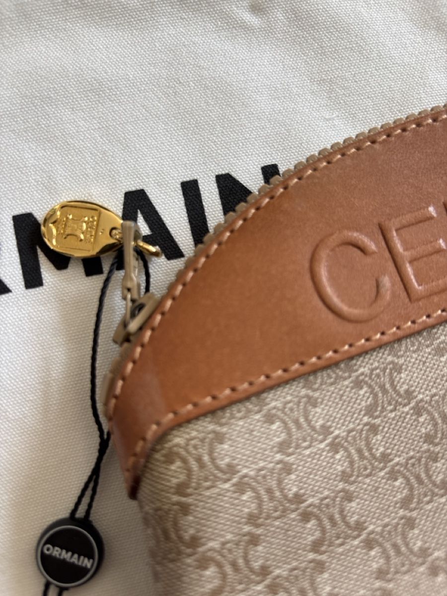 Celine Kosmetikkoffer: Pochette Celine Triomphe authentique – Neu (gemäss Beschreibung) aus Genève von bha_jcf5 3