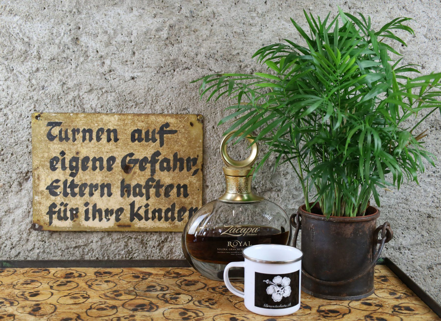 Insegne: Blechschild, Hinweisschild "Turnen auf eigene Gefahr" – Usato da Birrwil venduto da brandschatz_birrwil 3