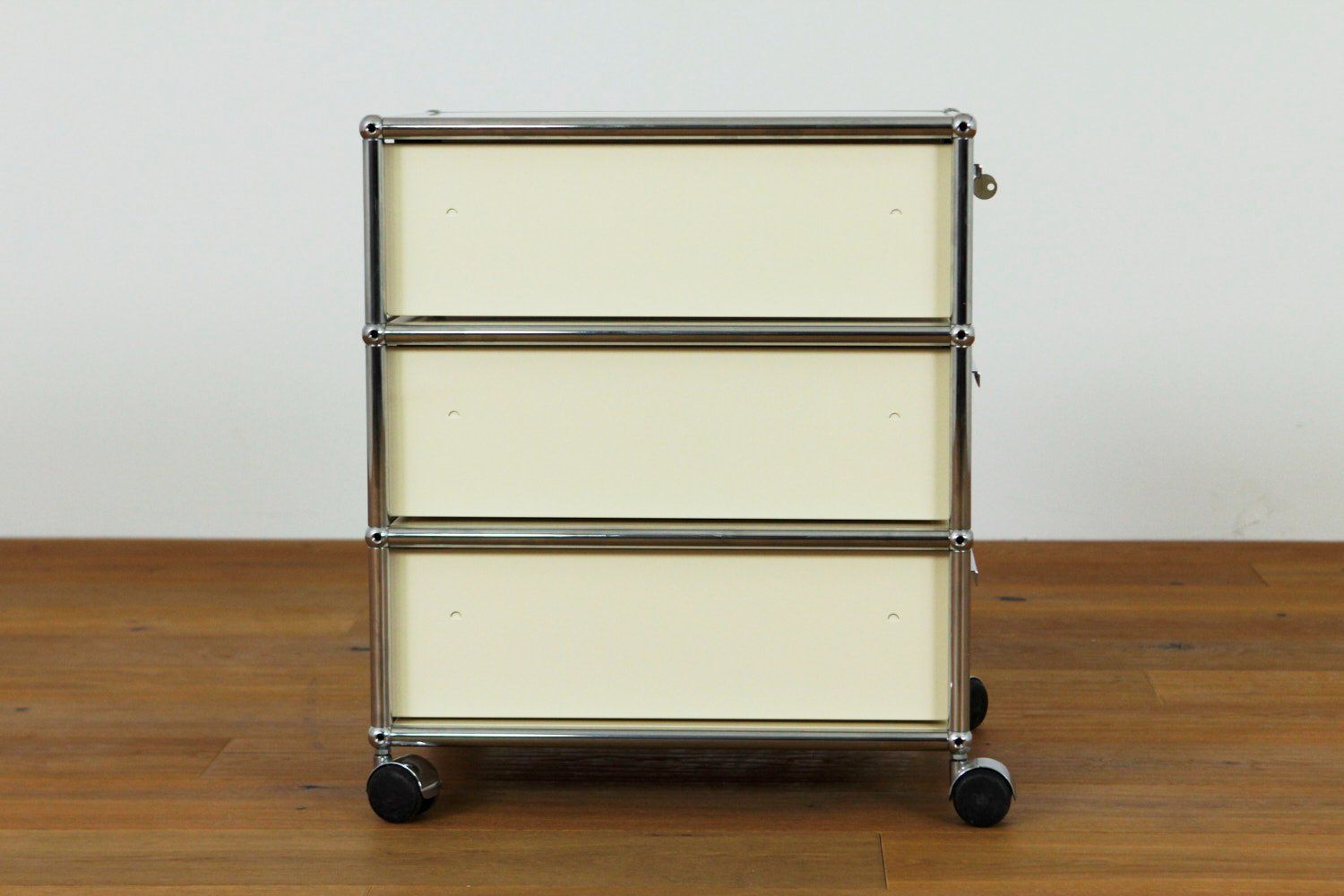 USM Korpus: USM Haller Rollkorpus // UPCYCLED // NEUE FARBEN – Neu (gemäss Beschreibung) aus Affoltern am Albis von StudioStandard 1