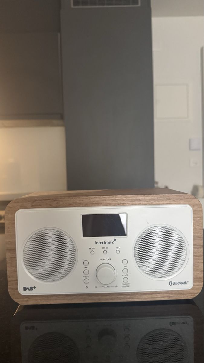 Radios: Radio (DAB+ und Bluetooth) – Gebraucht aus Dietikon von Iizzy-2001 1