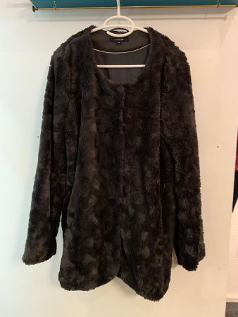 Fake Fur Mantel Comma Gr. M / L