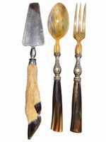 Set de 3 couverts vintage manche corne et métal argenté