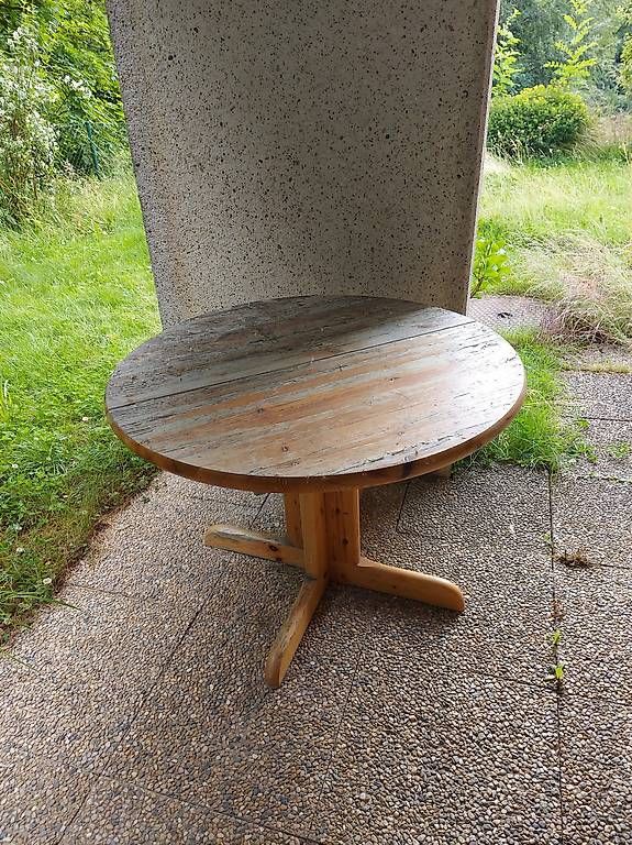 Tavoli: Table en bois ronde à donner – Usato da Epalinges venduto da ArnPeytro