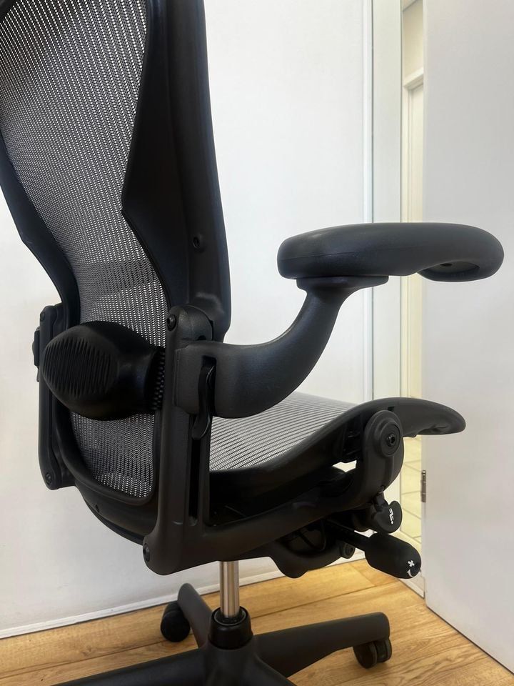 Herman Miller Sedie: Herman Miller Aeron Carbon Full Option – Usato da Purmerend venduto da Offeco 4