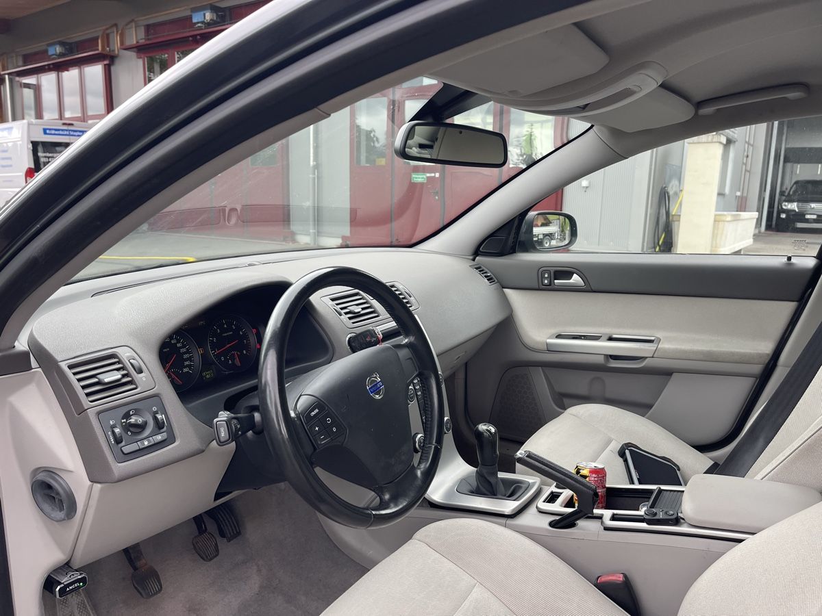 Volvo Autos: Volvo s40i  – D'occasion à Spiez par bertula 4