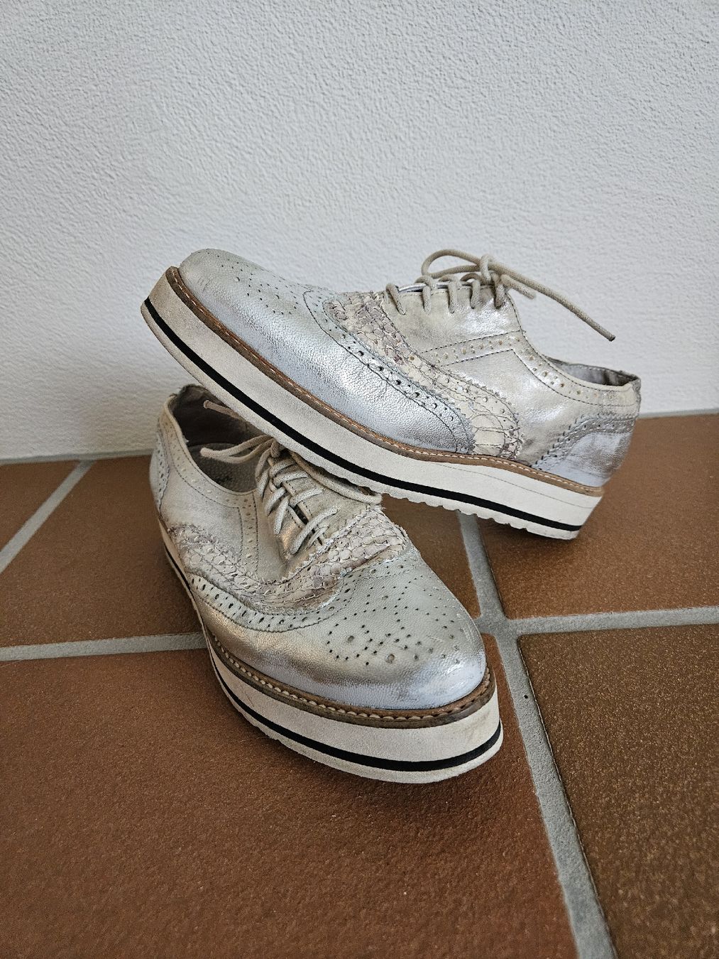 Scarpe da donna: Wds Plateau Schnürschuhe Silber – Usato da Eschenbach SG venduto da MarThu 5