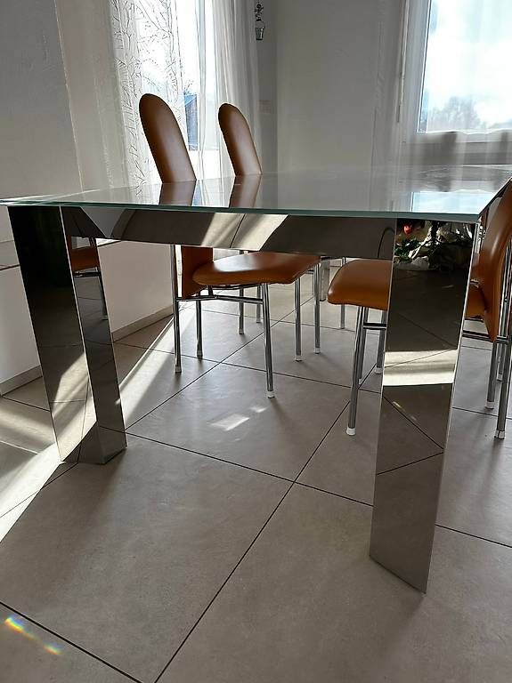 Tische: Massiver Designer-Esstisch  – Gebraucht aus Domat/Ems von maikol 2