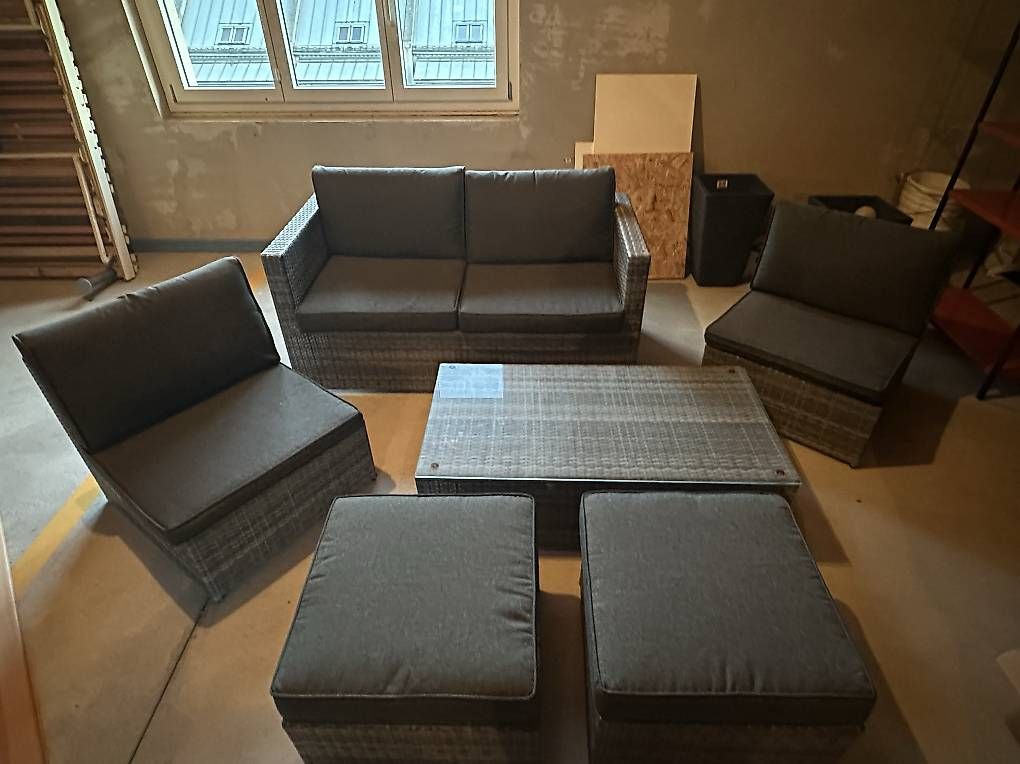 Sofas: Gartenlounge aus Polyrattan – Gebraucht aus Würenlingen von iva_y2q7