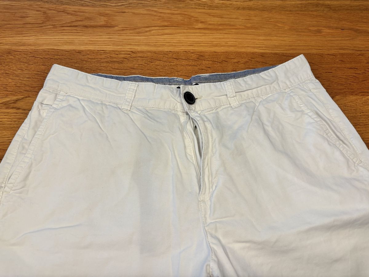 Pantaloni: Bermudas weiss – Usato da Muhen venduto da Claudi1985 2