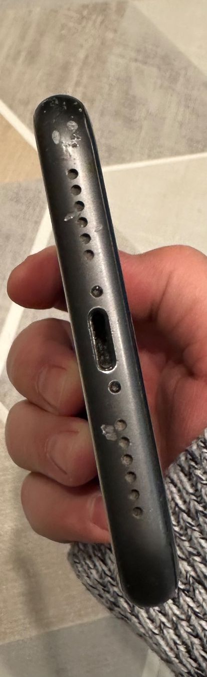 Apple Handys / Smartphones: iPhone 11 128GB schwarz – Gebraucht aus Dübendorf von  7