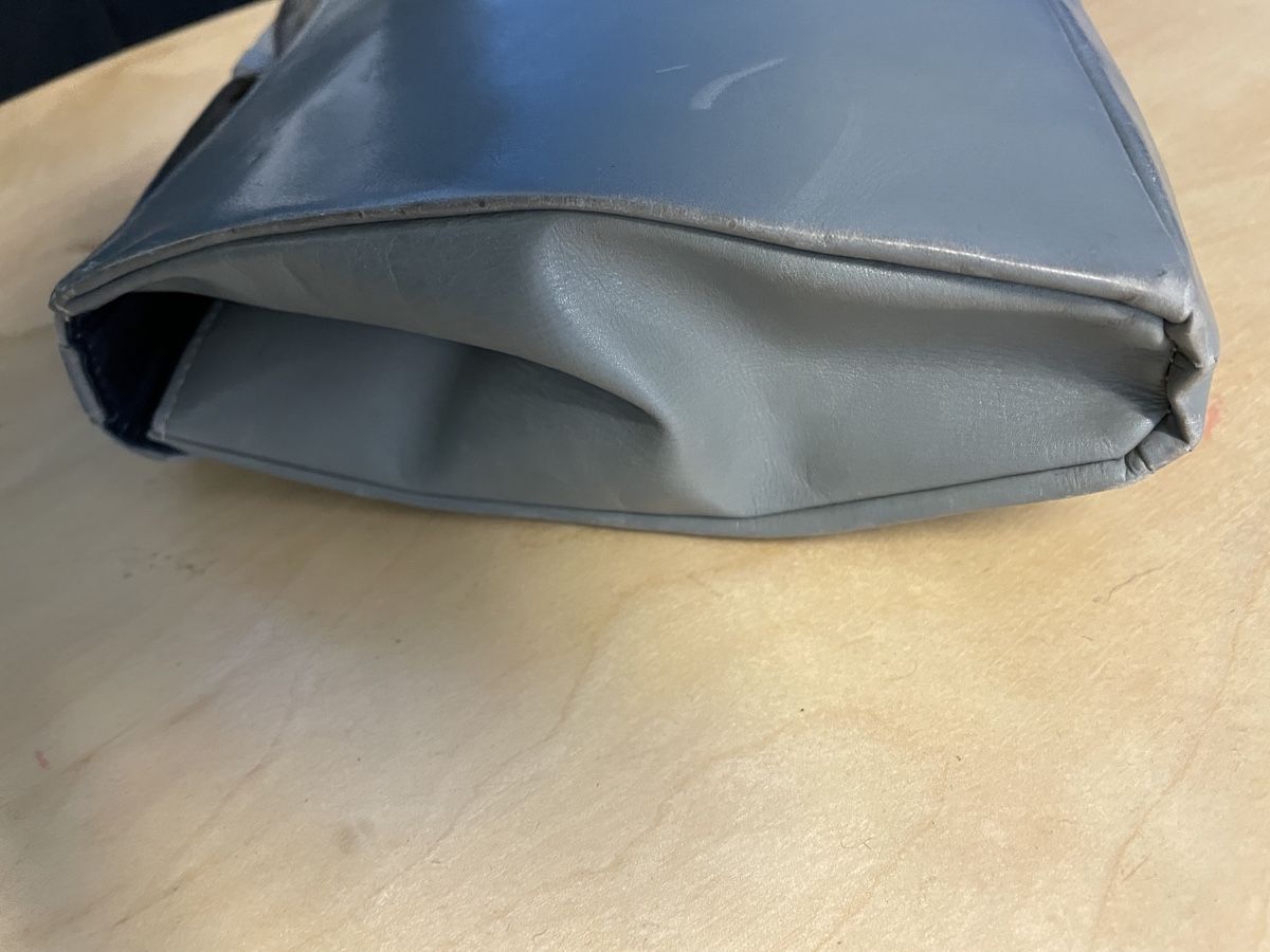 Borse da donna: 1950s Vintage Grey leather Hand Bag   – Usato da Zürich venduto da MISSYS-WONDERBAG 2