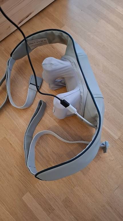 Dispositivi per massaggi: Massagegerät für Nacken – Usato da Luzern venduto da longlegs