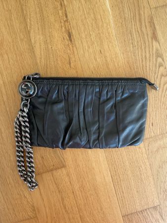 100% original Gucci black leather Wristlet handbag