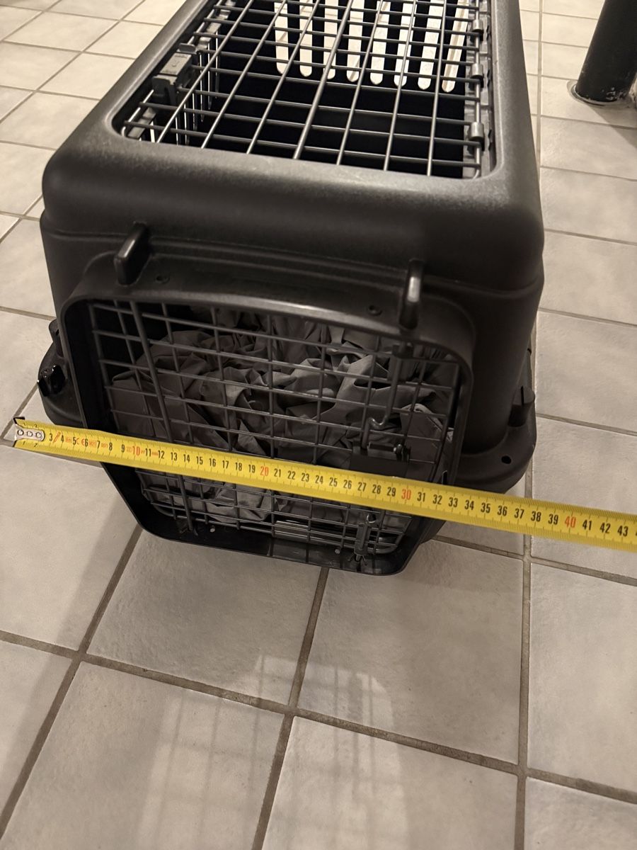 Cages, transport & sécurité: Hundebox  – D'occasion à Herisau par GK25 1