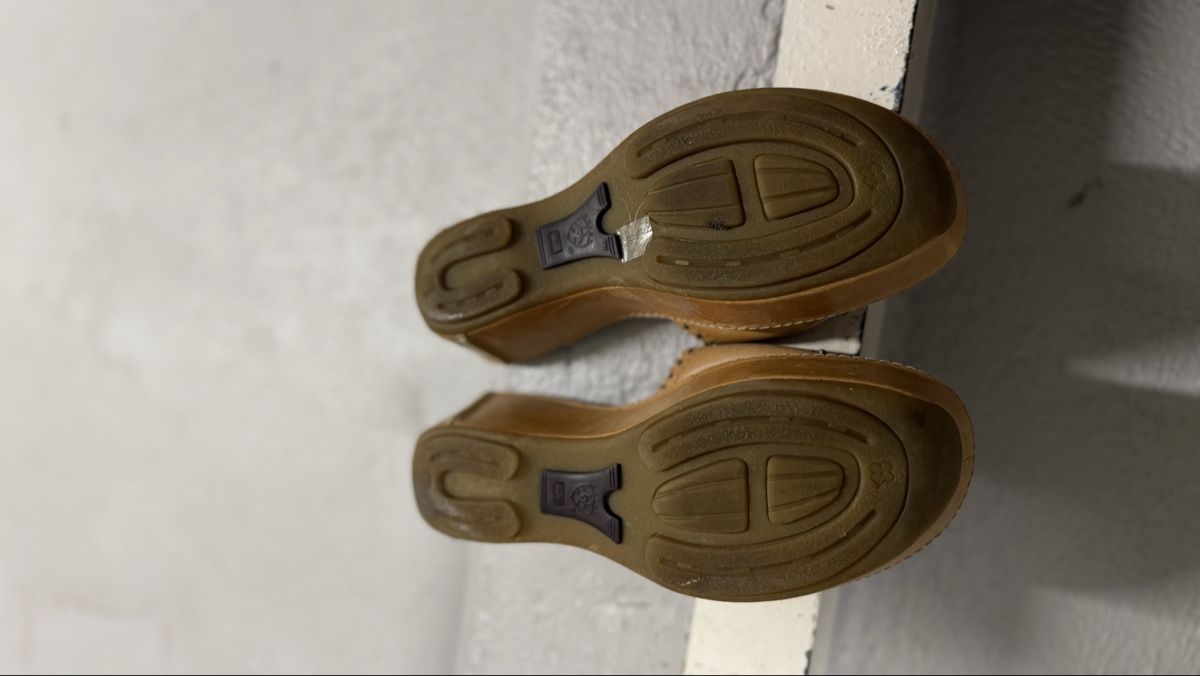 Scarpe da donna: Ariat Horseshoe Sandals (Casey) 8.5B – Usato da Zürich venduto da car_v988 3