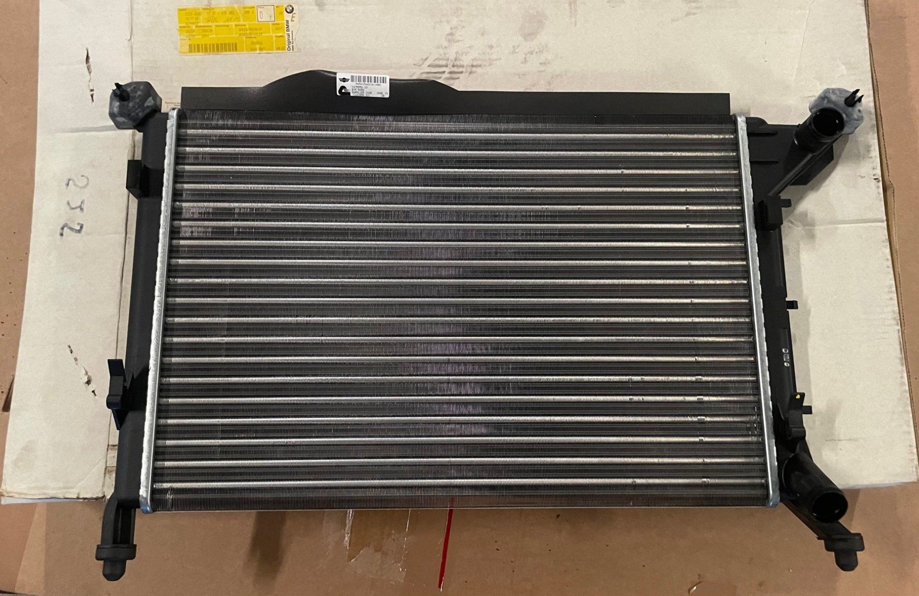 Mini Tutti pezzi di ricambio auto: Mini Cooper Radiateur – Nuovo (secondo la descrizione) da Satigny venduto da rfo59