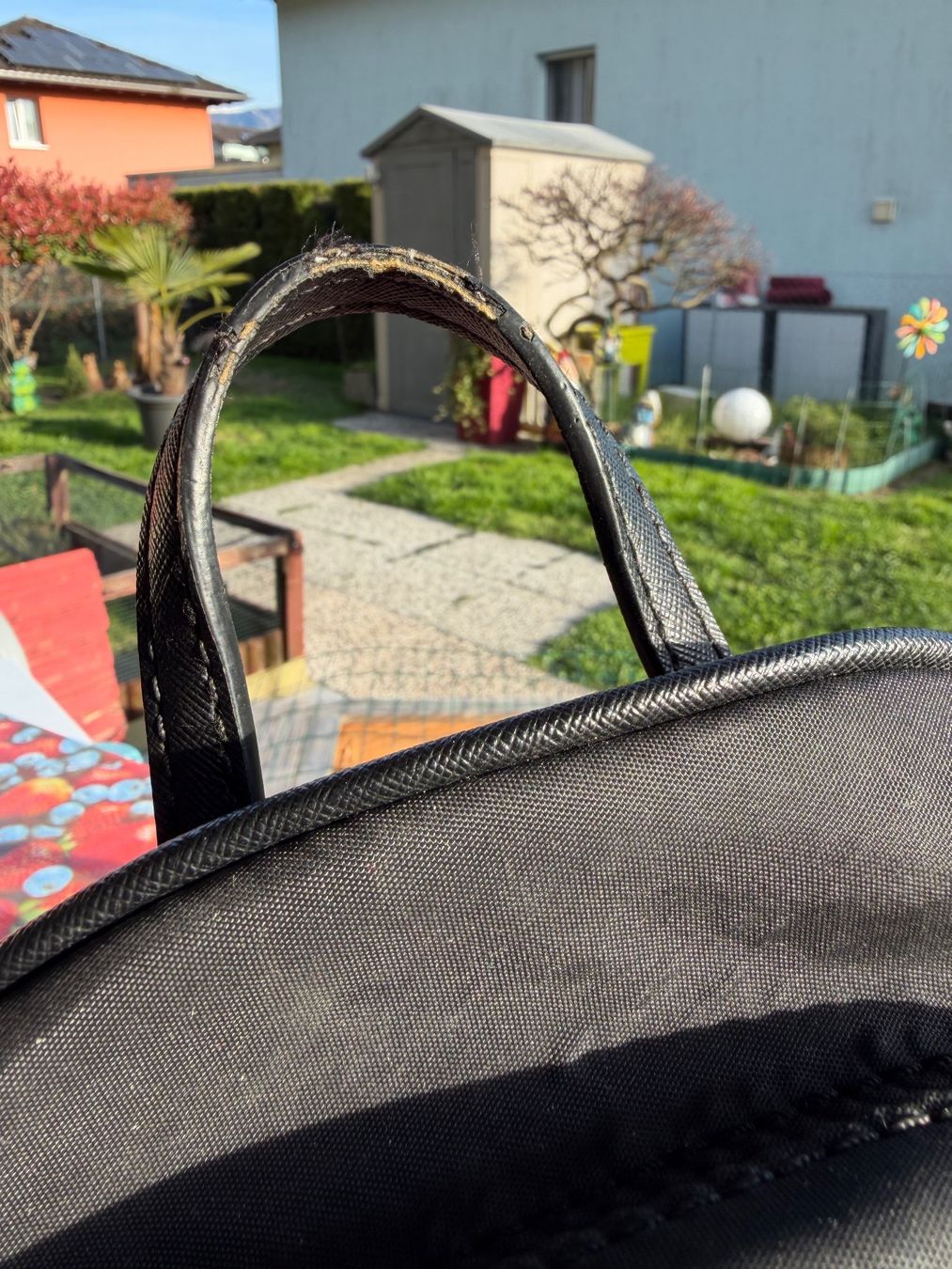 Guess Zaini: Guess - Rucksack - schwarz – Usato da Cugnasco venduto da tizianaq 2