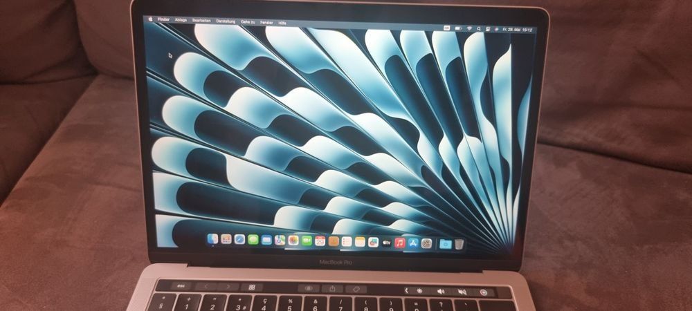 Apple Notebook: Macbook Pro Touch Bar – Usato da Frauenfeld venduto da nazanin