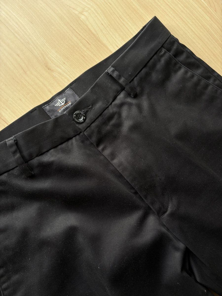 Pantaloni: Pantalon noir Dockers 33/30 – Usato da Denens venduto da RomainSecondeMain 2