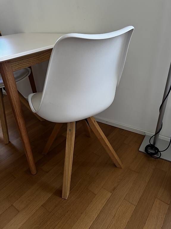 Tavoli: Esstisch aus Holz mit 2 Stühlen – Usato da Zürich venduto da att_czx6 4
