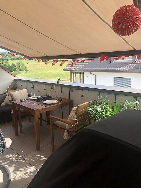 Set di tavolo e panche: Gartentisch und 2 Stühle – Usato da Ellikon an der Thur venduto da swissmike01